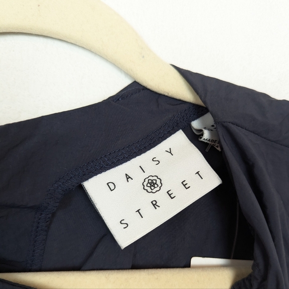 NWT Daisy Street Navy Blue Asymmetric Ruched Crop Top Size S - Picture 7 of 11